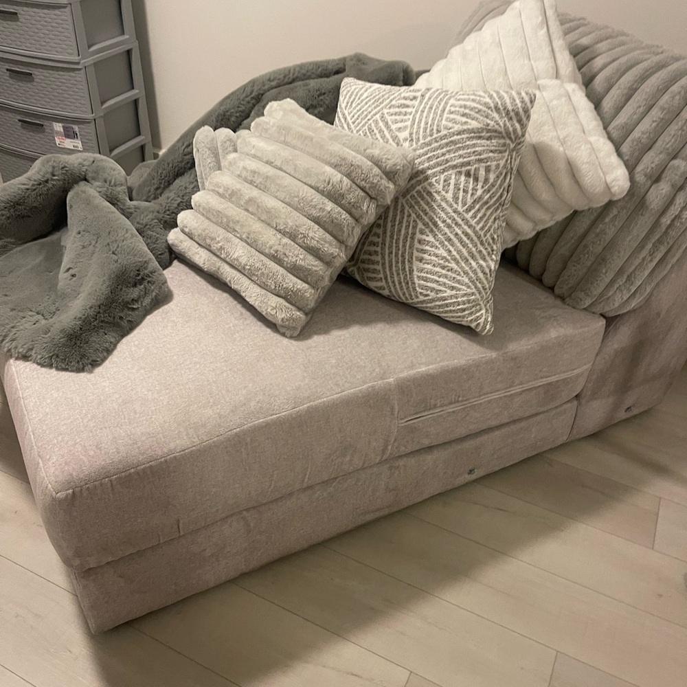 Lounge bed/couch